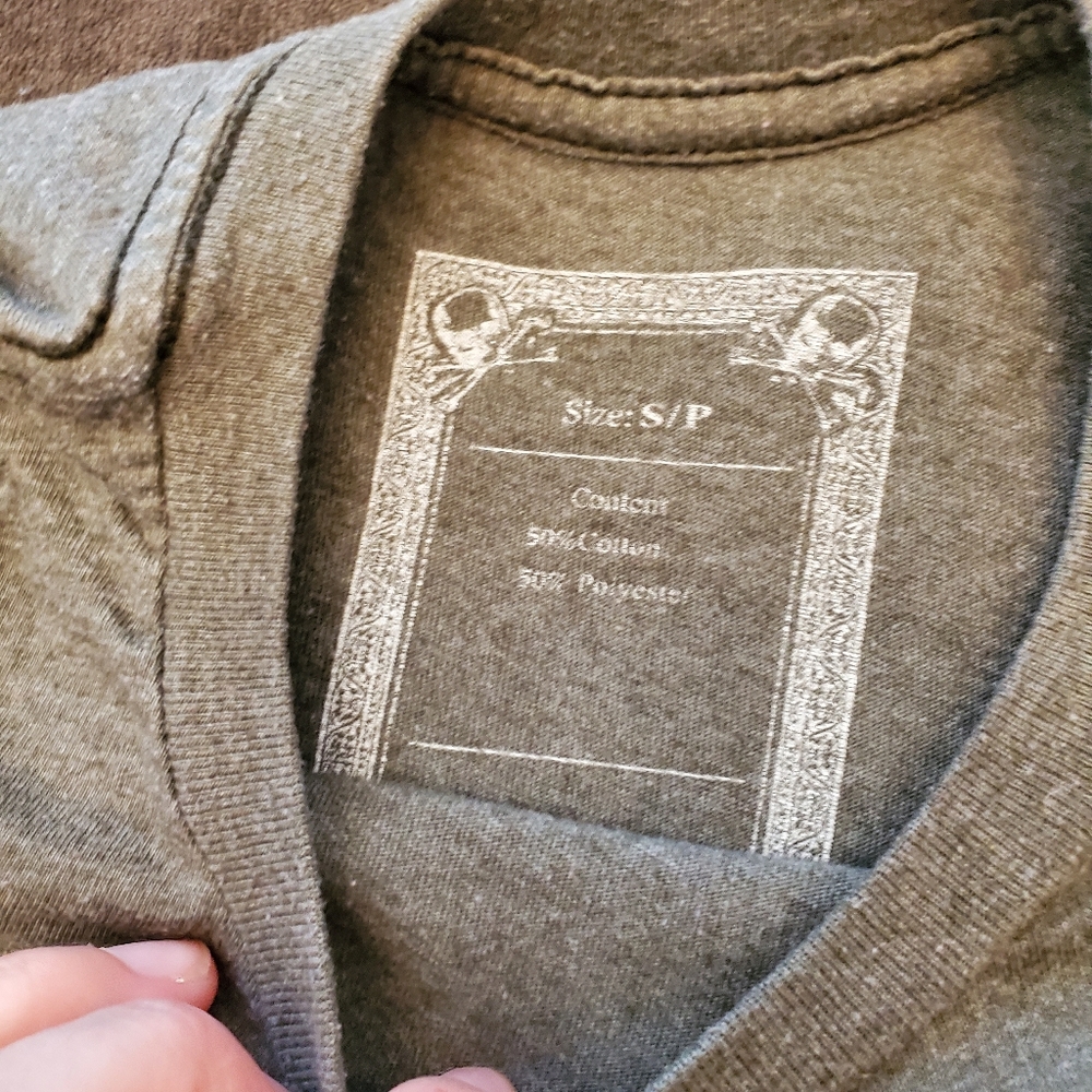 Urban Outfitters ☠️ deconstruction multi print grey tee - sz S very soft! - Picture 2 of 5